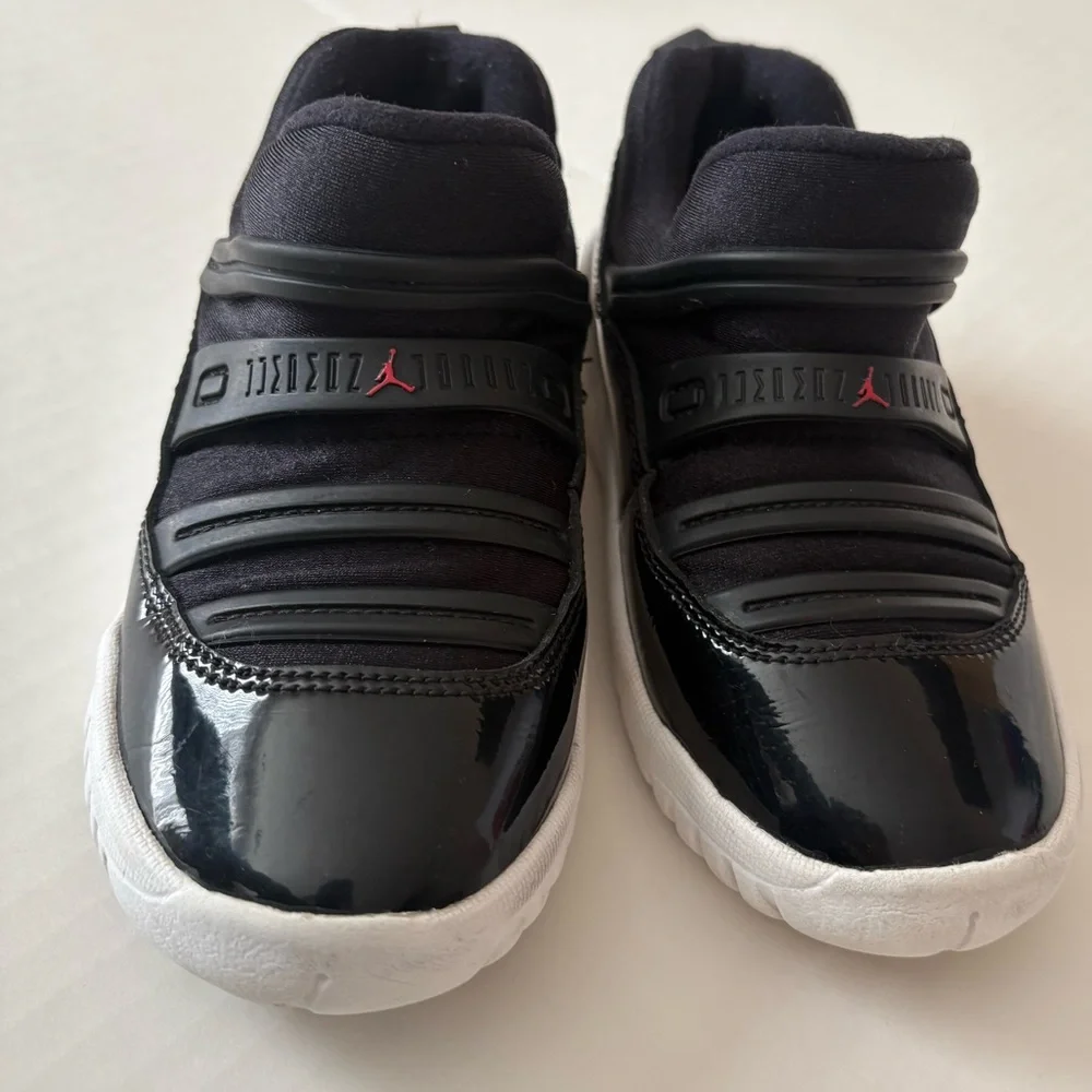 Jordan 11 Retro Little Flex Toddler Sneakers Black Size 10 / 10c